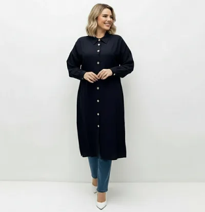 بلوزة نسائية باللون الاسود